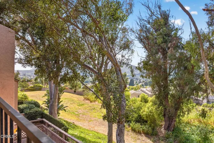 15-web-or-mls-Upmarketmedia_747SenC40-04