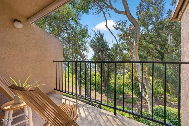 13-web-or-mls-Upmarketmedia_747SenC40-03