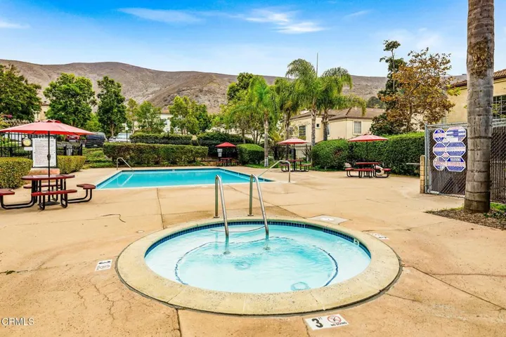 32-web-or-mls-UpmarketMedia_SenecaGarden