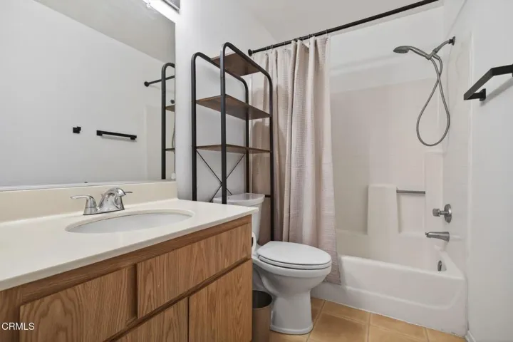 28-web-or-mls-Upmarketmedia_747SenC40-08