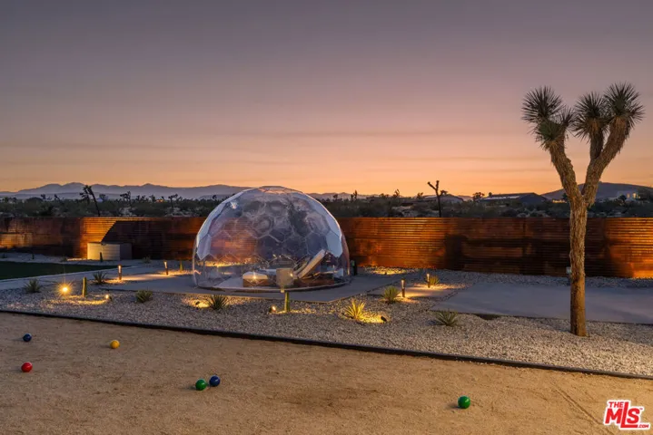 Unit 1 - Backyard/Globe