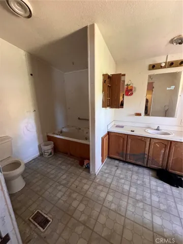 10703 Paradise Court, Kelseyville, California 95451