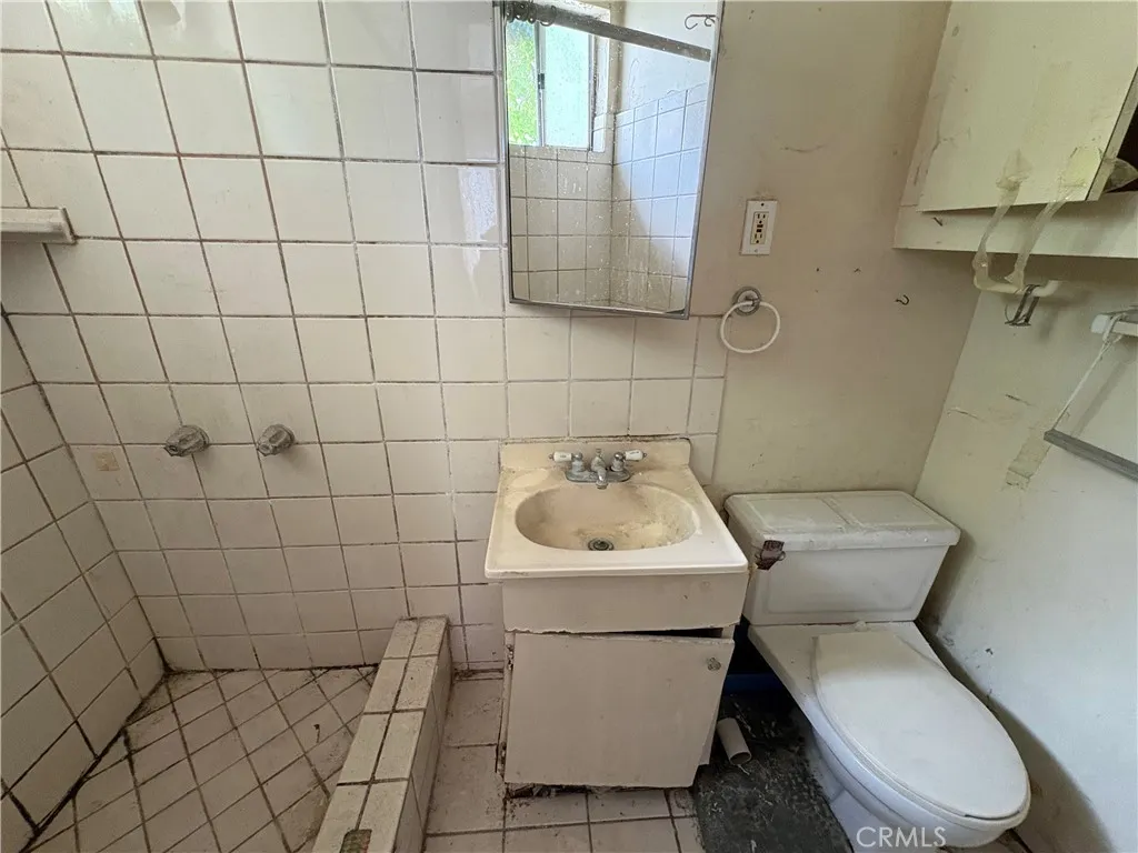 *Back Room Bathroom