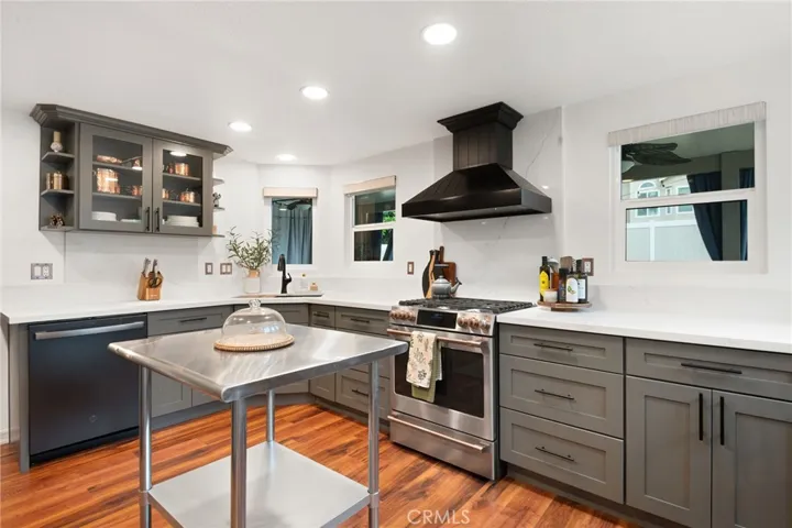 2144 Estrado Circle, Corona, California 92882