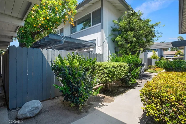 16605 Townhouse, Tustin, California 92780