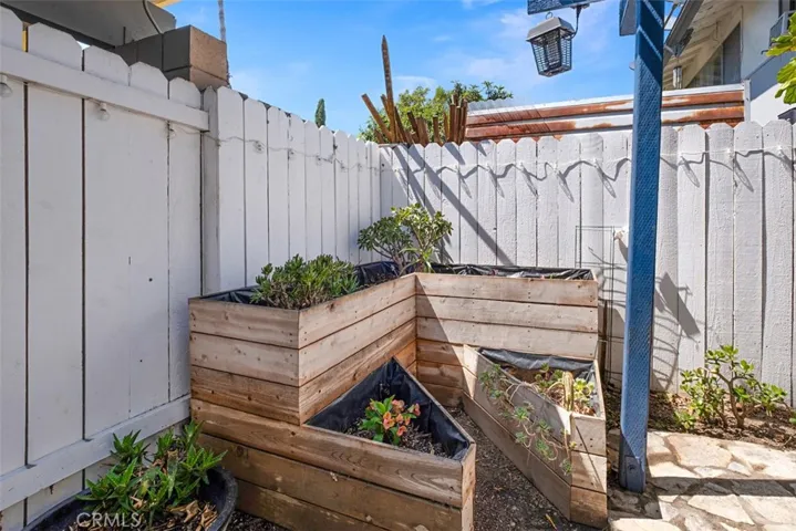 16605 Townhouse, Tustin, California 92780