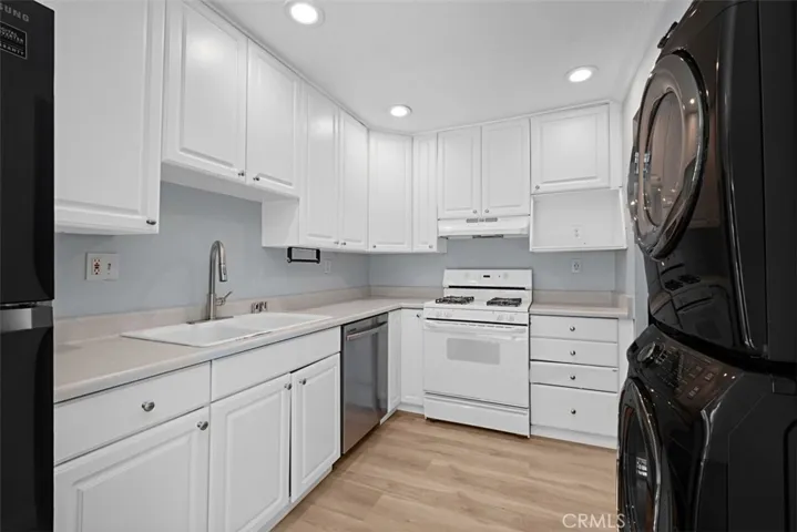 16605 Townhouse, Tustin, California 92780