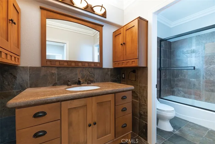 Shared upstairs Bathroom