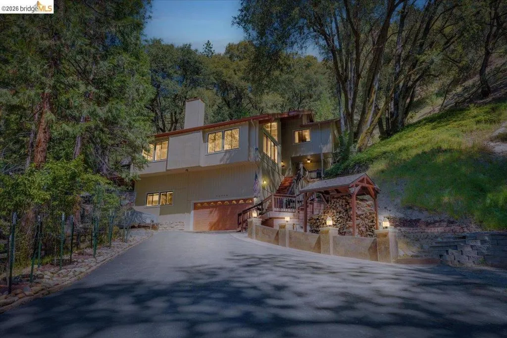 22244 Crystal Falls Dr