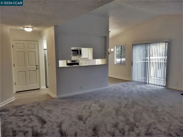 LR/Kitchen