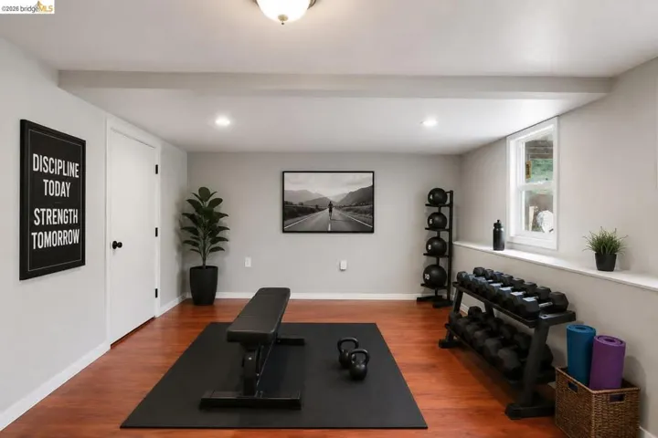 5081 Congress Ave, Oakland, California 94601