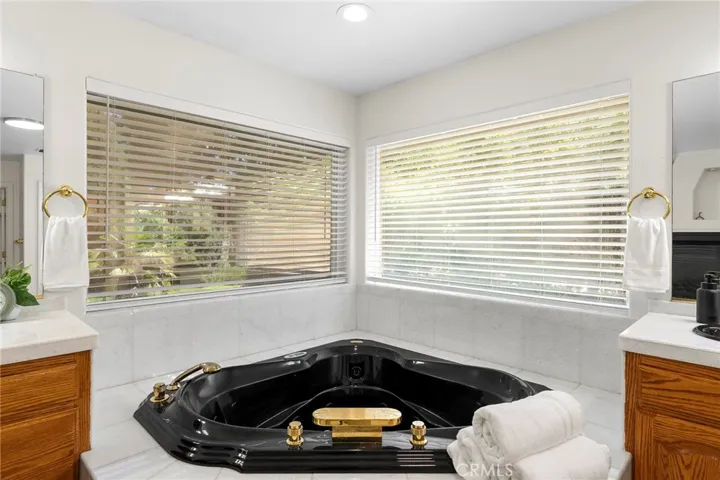 3150 Shady Grove Court, Chico, California 95973