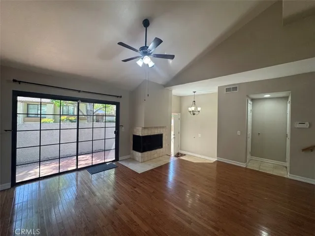 17 Mesquite, Pomona, California 91766