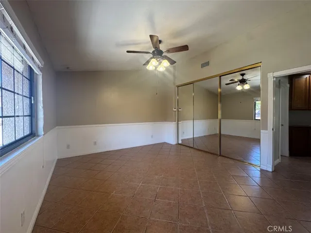 17 Mesquite, Pomona, California 91766