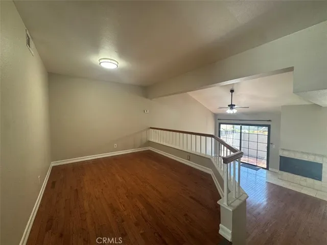 17 Mesquite, Pomona, California 91766