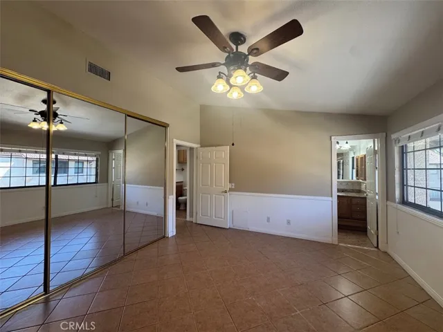 17 Mesquite, Pomona, California 91766