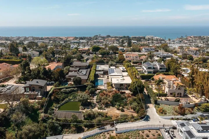 , Solana Beach, California 92075