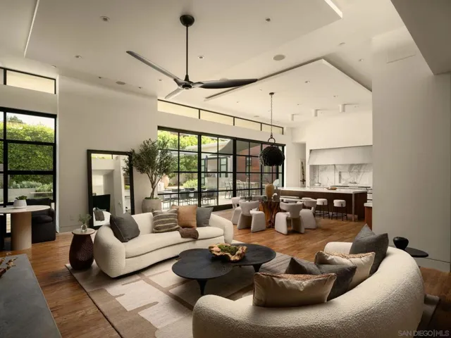 , Solana Beach, California 92075