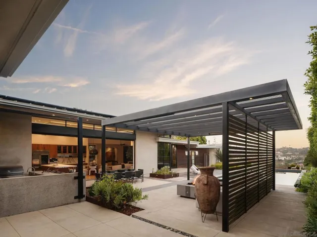 , Solana Beach, California 92075