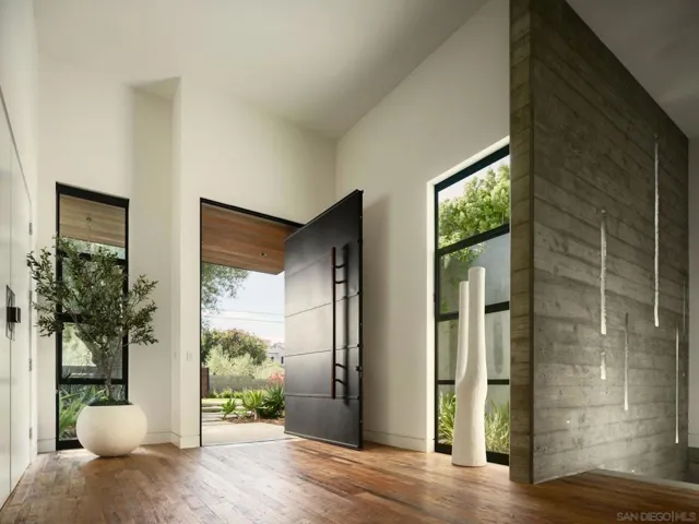 , Solana Beach, California 92075