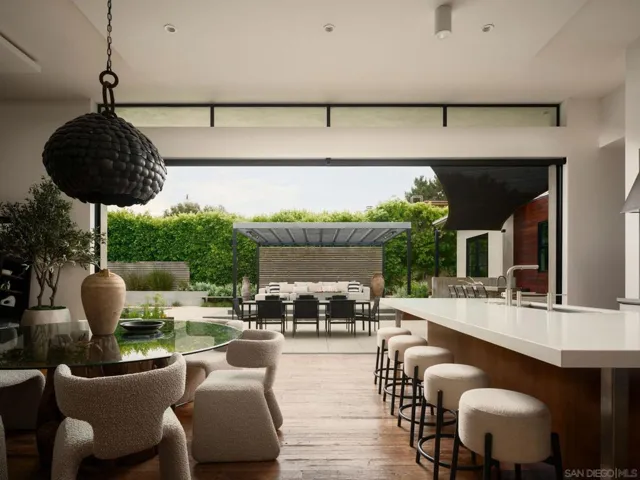 , Solana Beach, California 92075