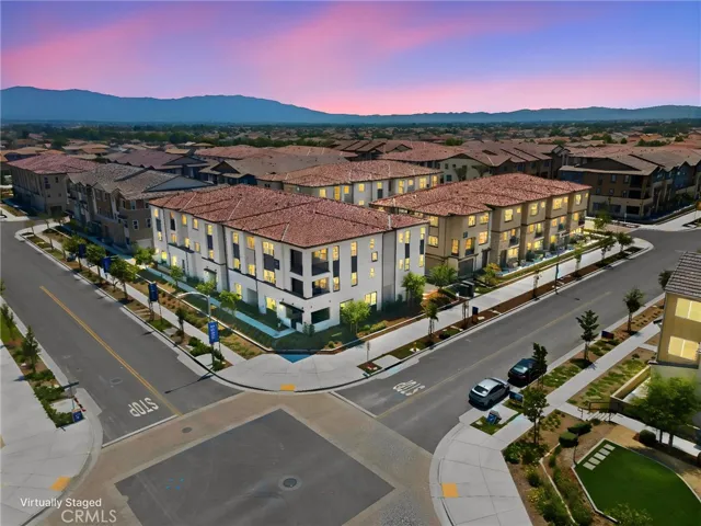 6114 Valentina Way 301, Eastvale, California 92880