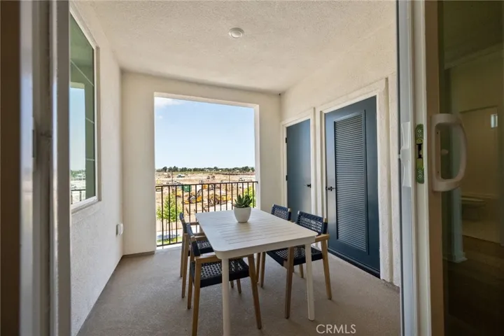 6114 Valentina Way 301, Eastvale, California 92880