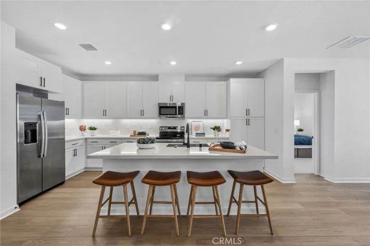 6114 Valentina Way 301, Eastvale, California 92880