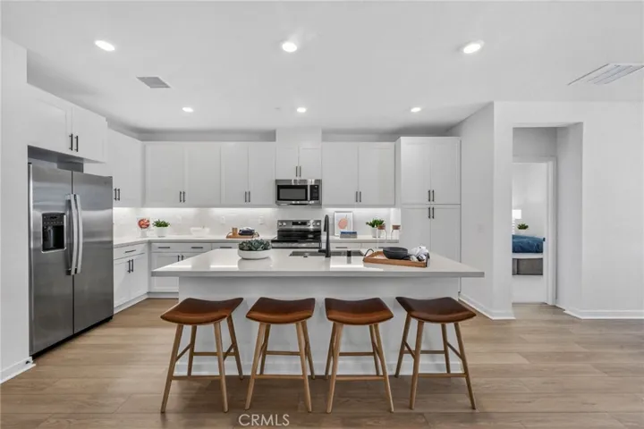 6114 Valentina Way 301, Eastvale, California 92880