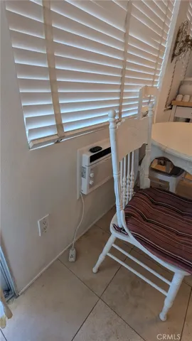 Wall unit