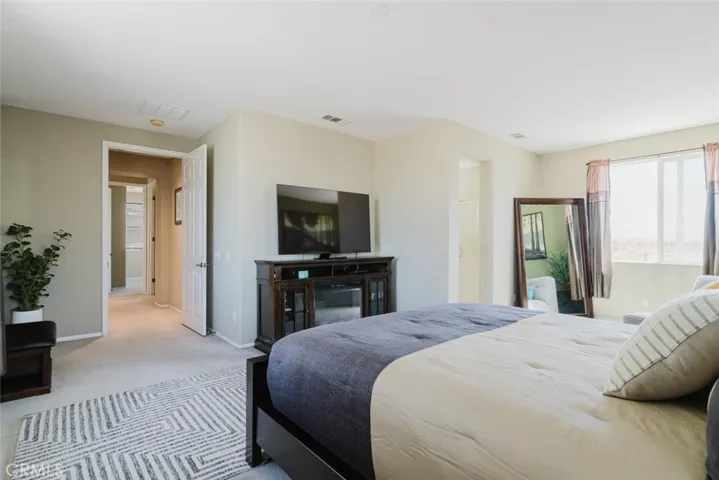38024 Aidea, Palmdale, California 93552