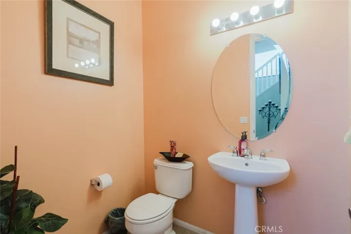 38024 Aidea, Palmdale, California 93552