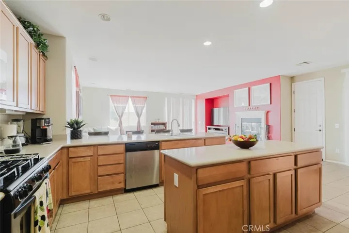 38024 Aidea, Palmdale, California 93552