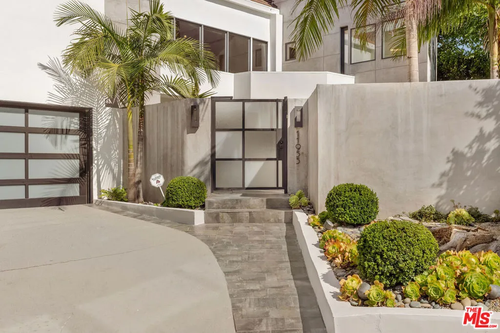 11955 Pinnacle Place, Beverly Hills, California 90210 — photo 4