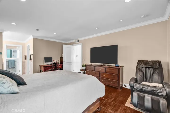 19410 Shelford, Cerritos, California 90703