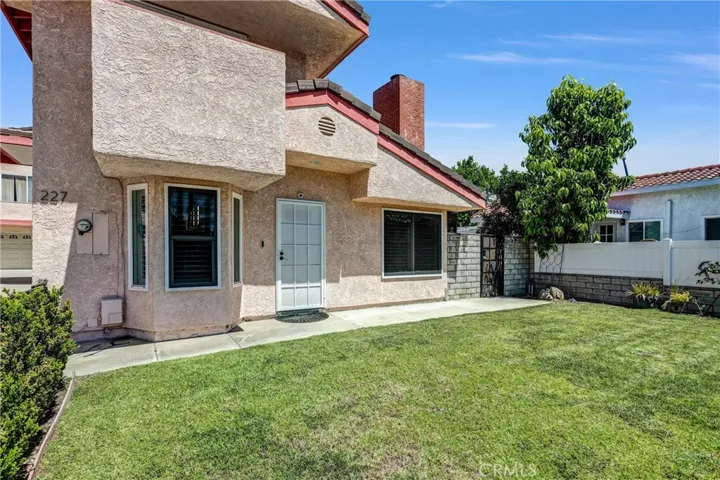 Front with Private yard