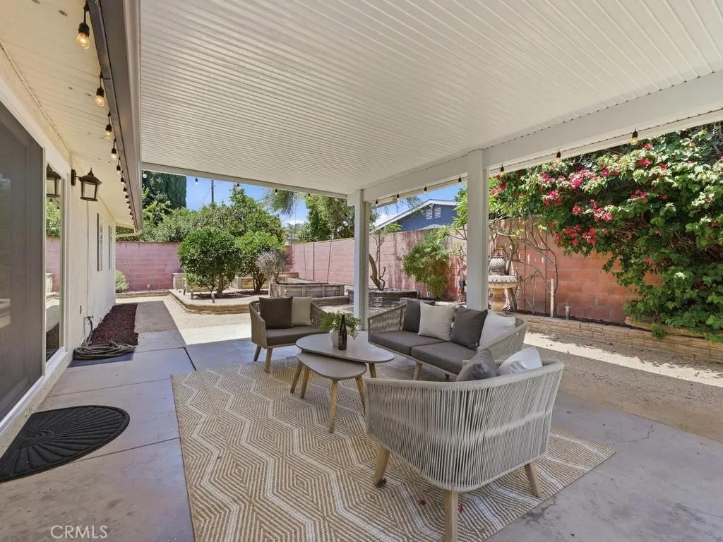 Amazing Yard with Aluminum Pergola & Fountain