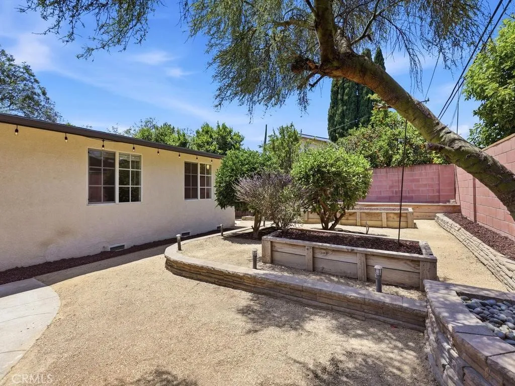 Plenty of space to build your own garden
