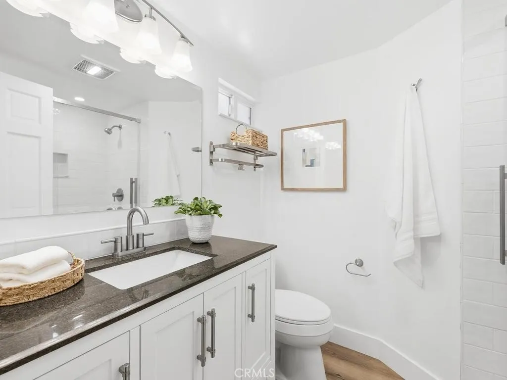 Hall Bath with step in shower