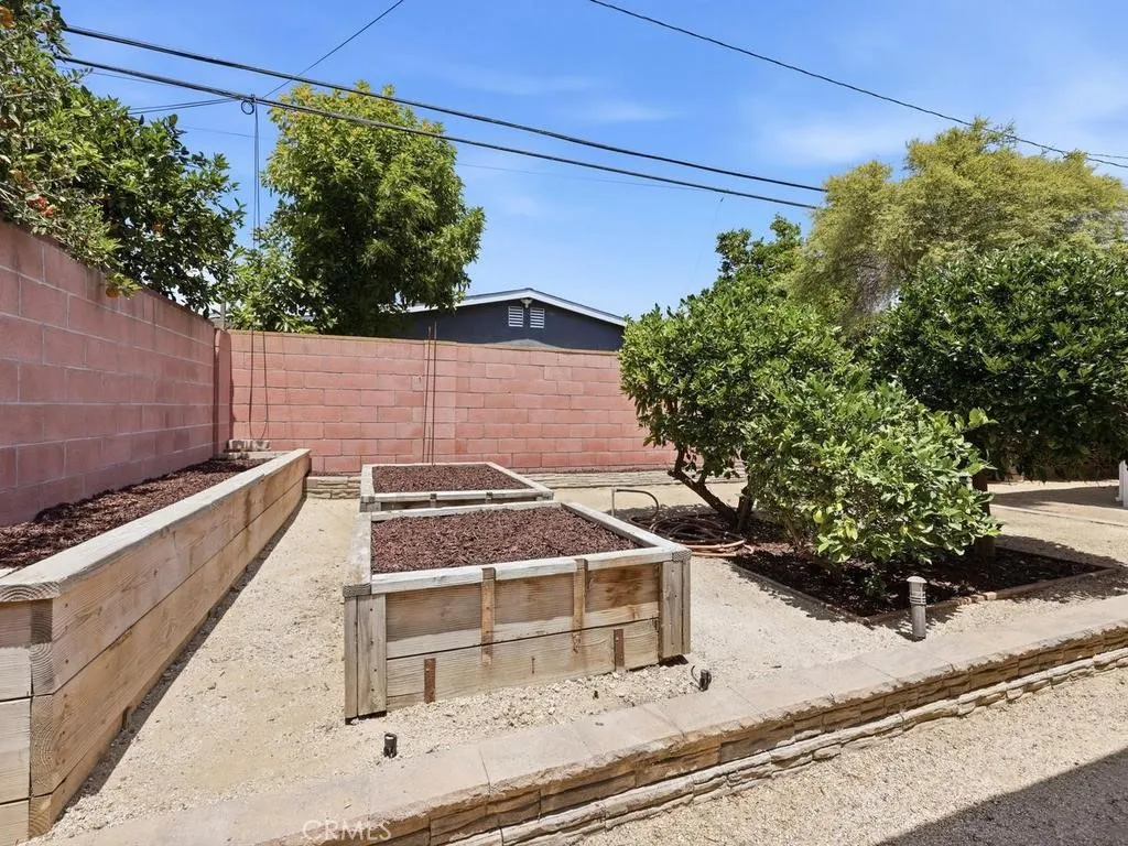 Plenty of space to build your own garden