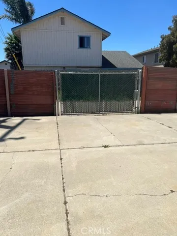 Sliding gate to alley way