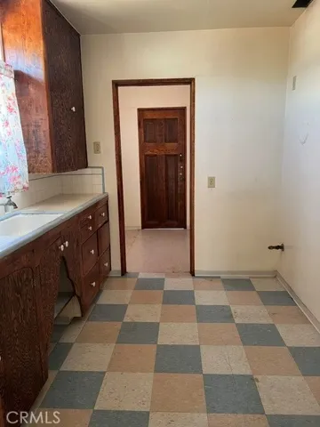 House 2 kitchen area