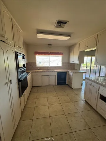 57523 Redondo, Yucca Valley, California 92284