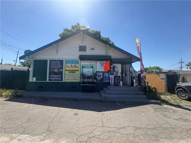 1902 E Harding, Stockton, California 95205