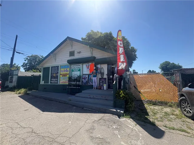 1902 E Harding, Stockton, California 95205