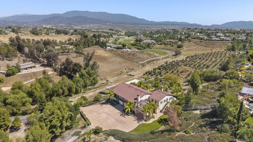 41455 Via Del Monte, Temecula, California 92592