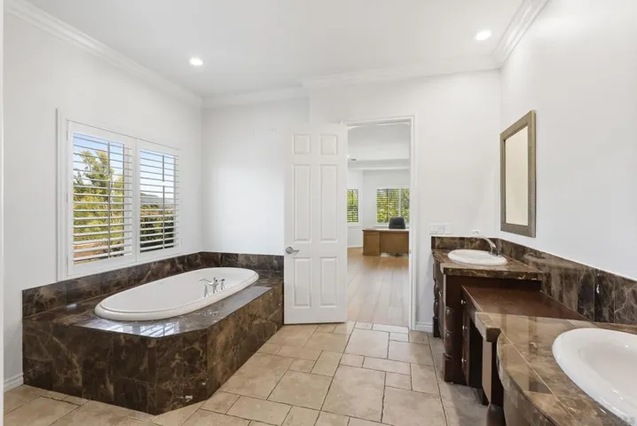 41455 Via Del Monte, Temecula, California 92592