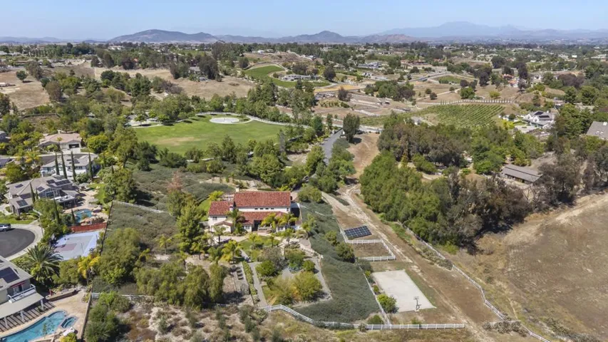 41455 Via Del Monte, Temecula, California 92592