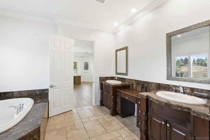 41455 Via Del Monte, Temecula, California 92592