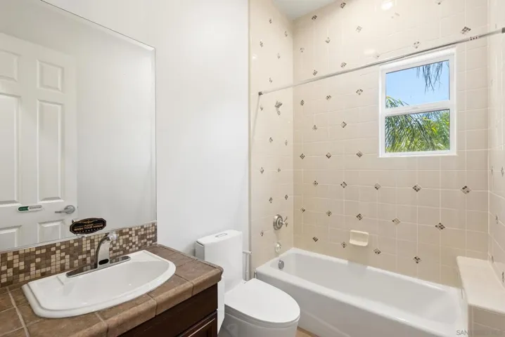 41455 Via Del Monte, Temecula, California 92592